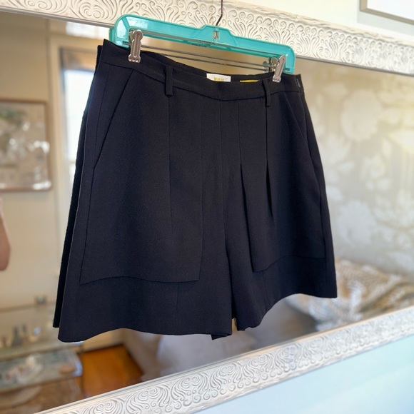 NWT Anthropologie Super High Waist/Rise Black Pleated External Pockets Shorts 12 - Picture 12 of 12